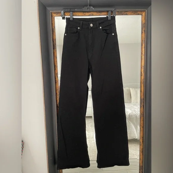 H&M (Divided) Black Flare & Wide Leg Jeans - Picture 4 of 4